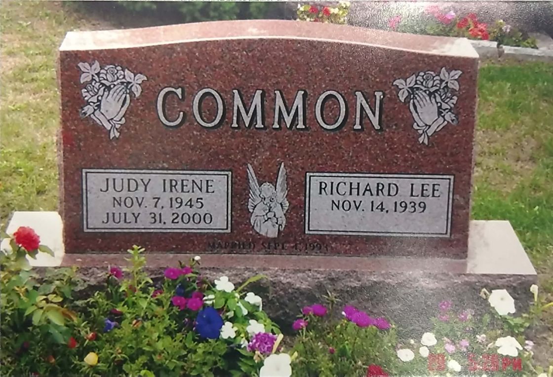 Kienitz-Nix Memorial monument