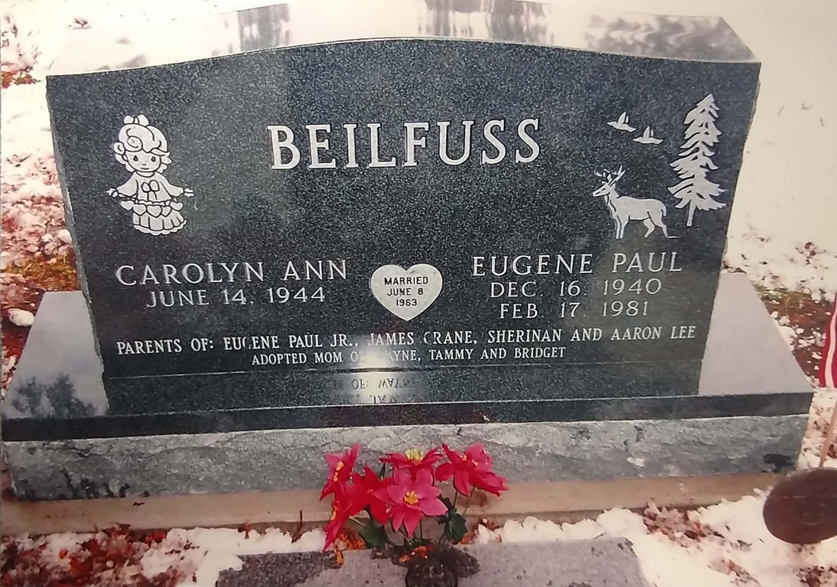 Kienitz-Nix Memorial monument