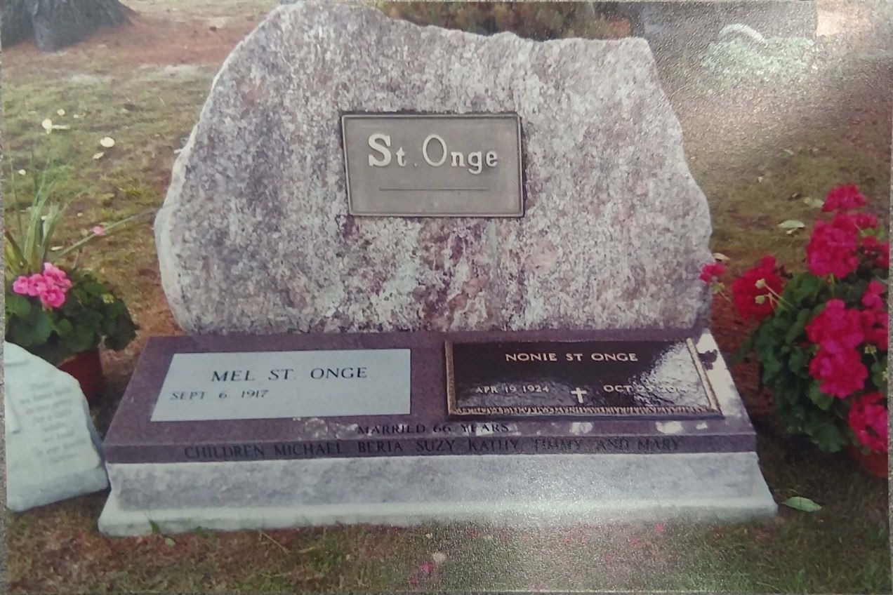 Kienitz-Nix Memorial monument