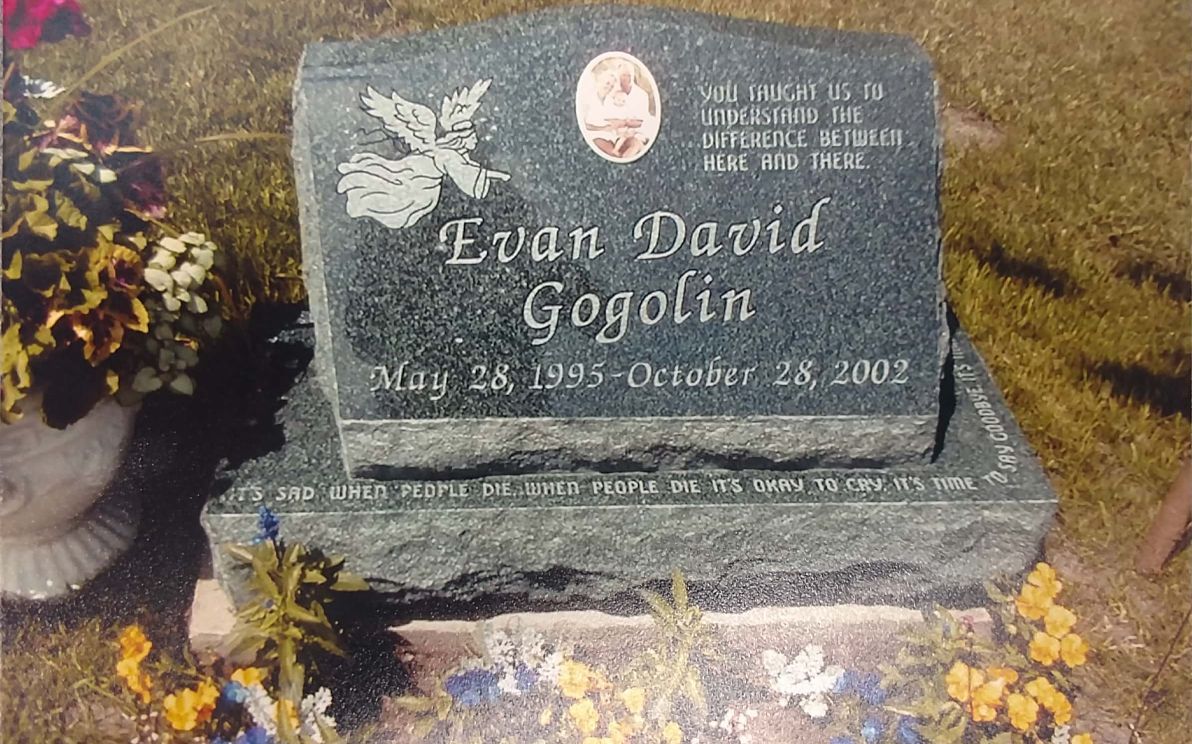 Kienitz-Nix Memorial monument