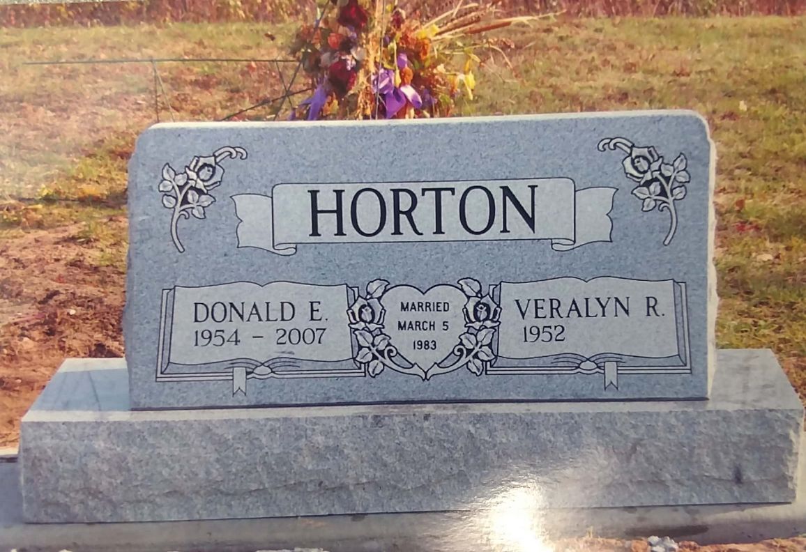 Kienitz-Nix Memorial monument